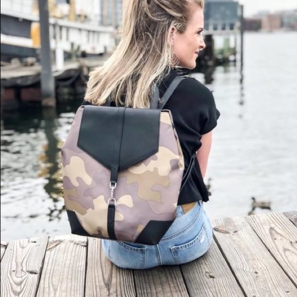 - Stella & Dot Ava Backpack